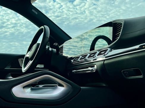 Certified 2022 Mercedes-Benz GLS 450 4MATIC image 12