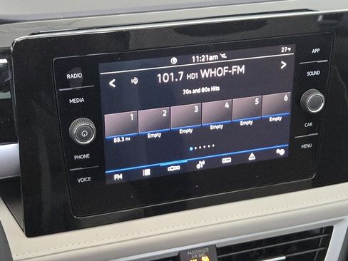 New 2026 Volkswagen Taos SE image 12