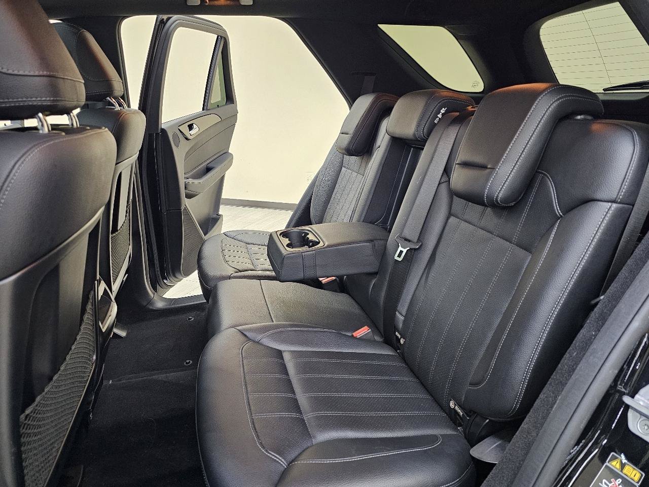 Used 2018 Mercedes-Benz GLE 350 w/ Premium 1 Package image 26