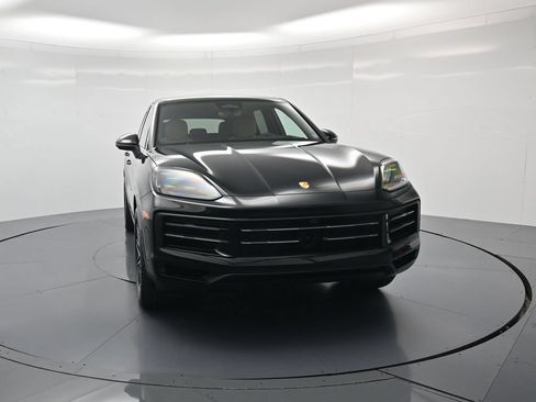 Used 2026 Porsche Cayenne AWD/4WD image 41