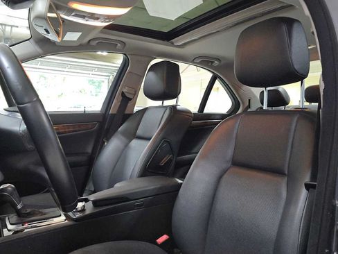 Used 2013 Mercedes-Benz C 300 4MATIC Sedan image 21