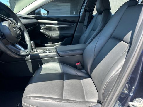 Used 2024 MAZDA MAZDA3 s FWD image 9