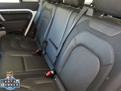 Used 2024 Land Rover Defender 130 X-Dynamic SE image 24