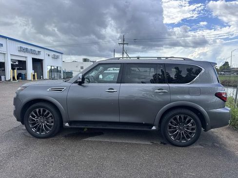 Used 2024 Nissan Armada Platinum w/ Captain's Chairs Package RWD image 10