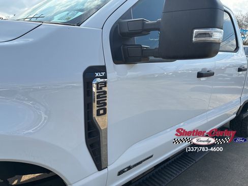 Used 2025 Ford F250 XLT image 7