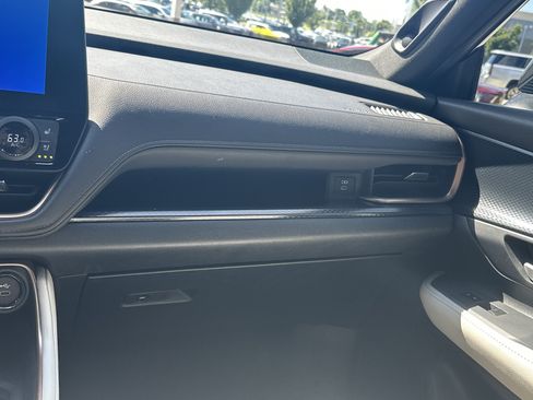 Used 2024 Toyota Grand Highlander AWD Hybrid image 25