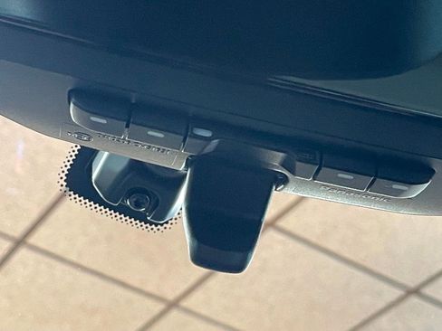 Used 2025 INFINITI QX80 Sensory image 46