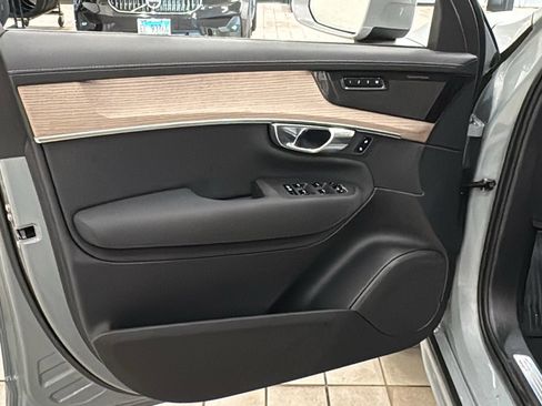 New 2026 Volvo XC90 T8 Plus w/ Protection Package Premier image 21