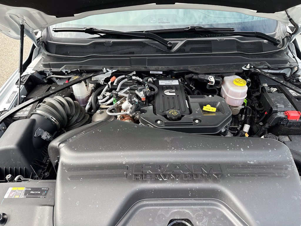 Used 2026 RAM 3500 Laramie AWD/4WD image 26