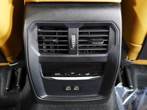 Used 2023 BMW 330i Sedan w/ Driving Assistance Package RWD image 24