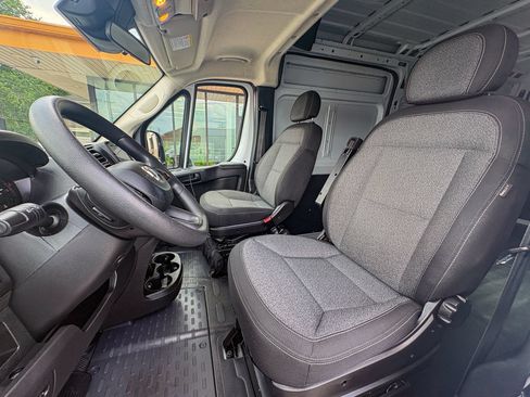 Used 2023 RAM ProMaster 2500 FWD image 22
