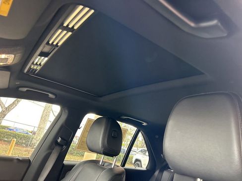 Used 2024 Mercedes-Benz GLE 450e 4MATIC image 16