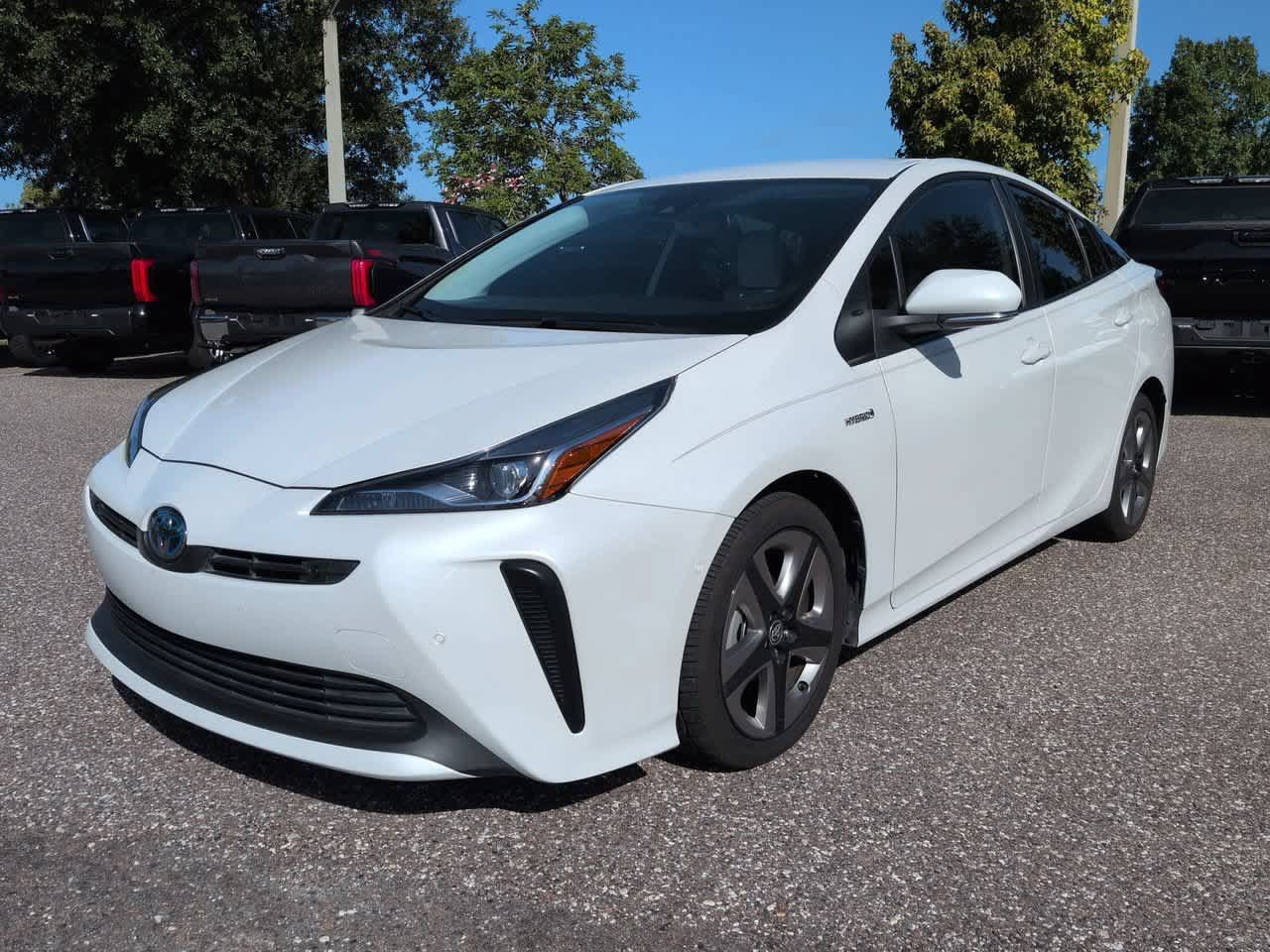 Certified 2021 Toyota Prius XLE FWD image 2