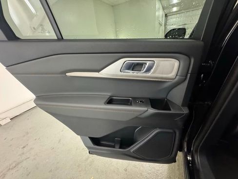 New 2026 Ford Explorer Active image 10