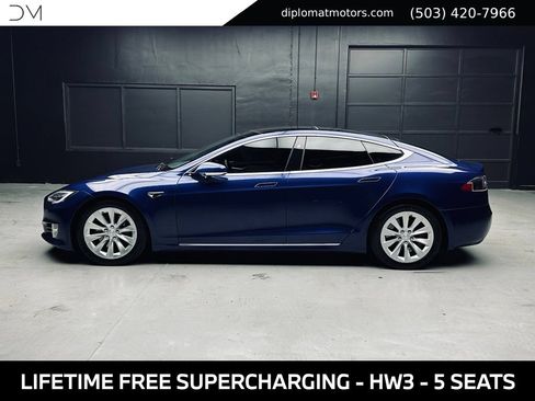 Used 2016 Tesla Model S 60D AWD/4WD image 4