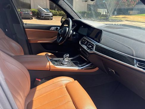 Used 2019 BMW X7 xDrive50i w/ M Sport Package AWD/4WD image 17