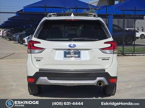 Used 2022 Subaru Forester Touring AWD/4WD image 6