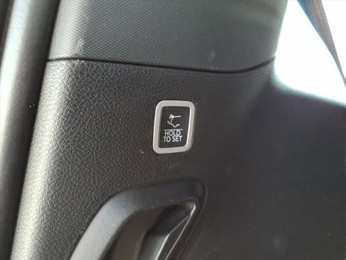 Used 2022 Jeep Grand Wagoneer Series II image 9