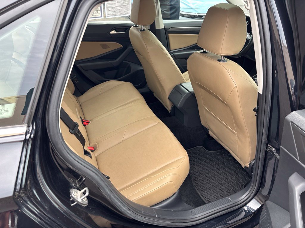 Used 2019 Volkswagen Jetta SEL FWD image 24