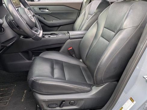 Used 2023 Nissan Rogue SL w/ SL Premium Package image 13