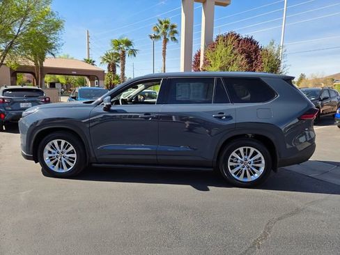 Used 2026 Toyota Grand Highlander Platinum image 7