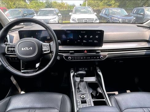Used 2025 Kia Sorento EX AWD/4WD image 7