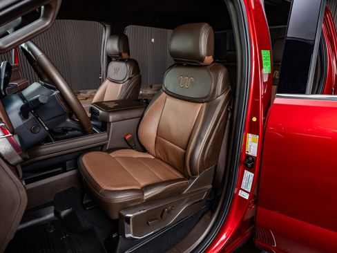 Used 2025 Ford F250 King Ranch w/ Chrome Package image 30