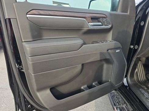 New 2026 GMC Sierra 1500 SLT image 19