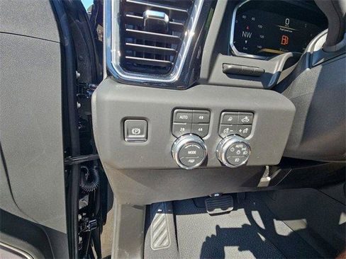 New 2026 GMC Sierra 2500 Denali w/ Denali Reserve Package image 18