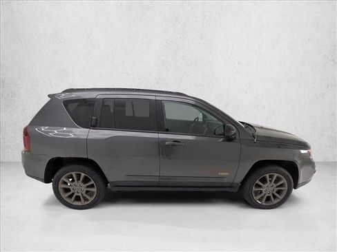 Used 2017 Jeep Compass 75th Anniversary w/ Power Value Group AWD/4WD image 4