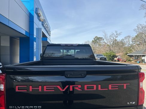 Used 2020 Chevrolet Silverado 2500 LTZ image 13