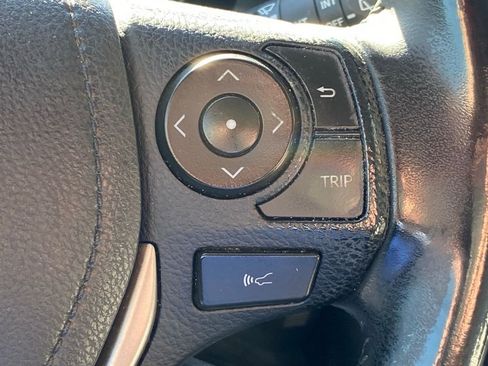 Used 2018 Toyota RAV4 XLE image 28