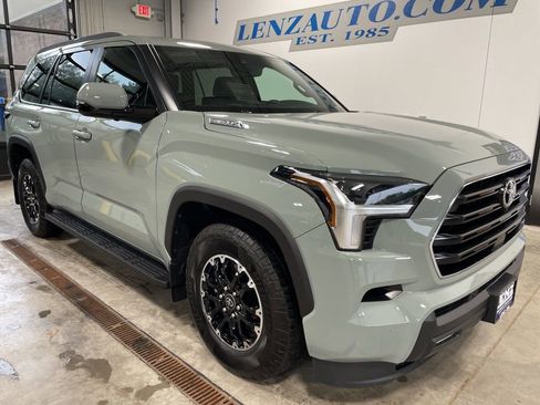 Used 2025 Toyota Sequoia SR5 image 2