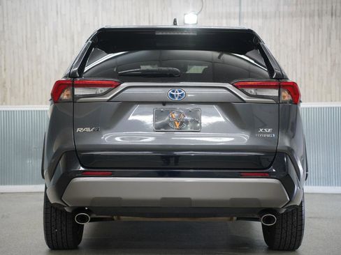 Used 2020 Toyota RAV4 XSE image 9