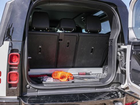 Used 2023 Land Rover Defender 90 X-Dynamic SE image 83