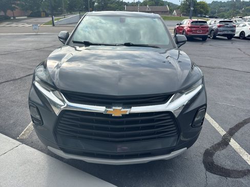 Used 2020 Chevrolet Blazer LT FWD image 2