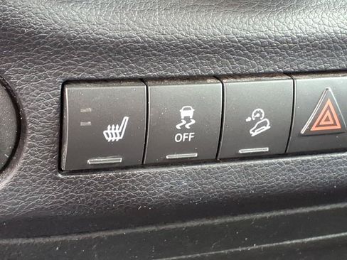 Used 2016 Jeep Wrangler Rubicon w/ Power Convenience Group AWD/4WD image 15