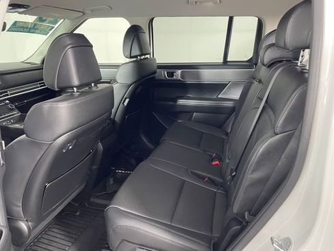 Used 2025 Hyundai Santa Fe SEL AWD/4WD image 17