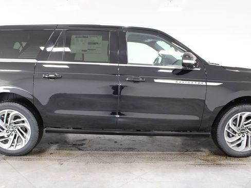 New 2026 Lincoln Navigator L Reserve image 10