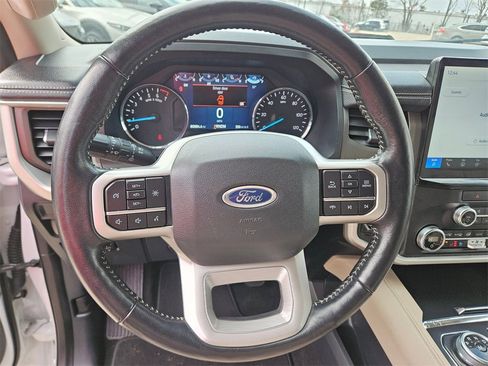 Used 2023 Ford Expedition Max XLT image 18