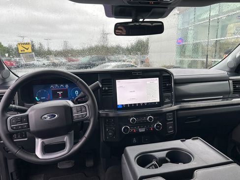 Used 2025 Ford F350 Lariat w/ Camper Package image 12