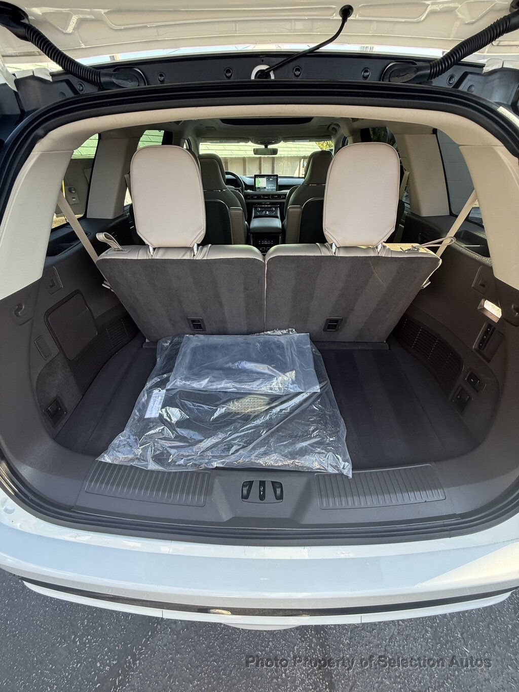 Used 2022 Lincoln Aviator Grand Touring w/ Equipment Group 301A AWD/4WD image 44