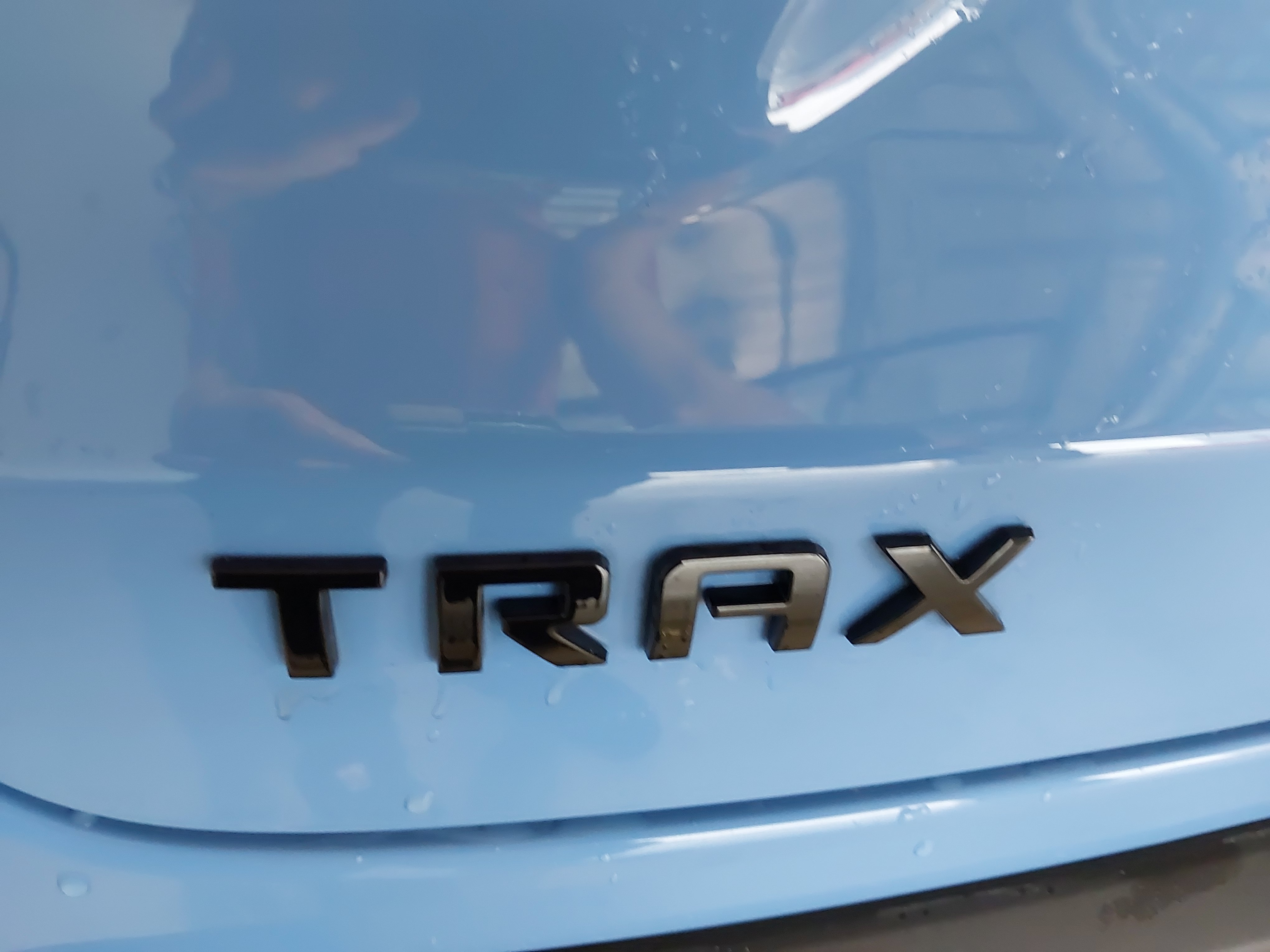 Used 2024 Chevrolet Trax RS w/ Sunroof Package FWD image 33