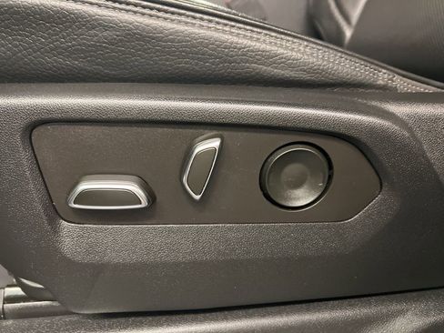 Used 2022 GMC Sierra 1500 Denali w/ Technology Package image 32