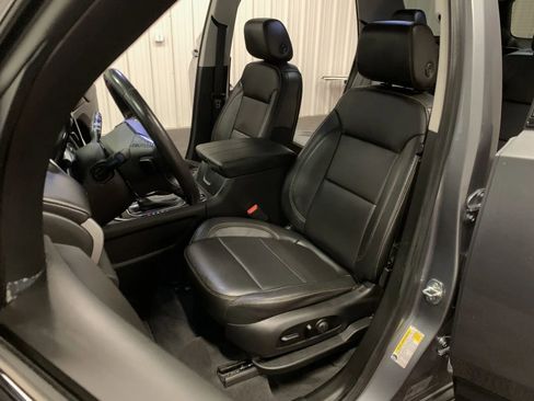 Used 2020 Chevrolet Traverse RS image 37