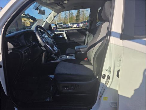 Used 2017 Toyota 4Runner SR5 image 14