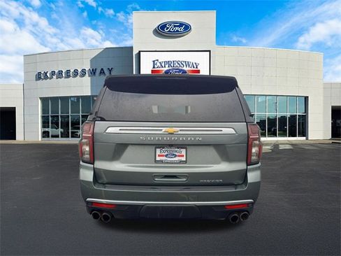 Used 2023 Chevrolet Suburban Premier image 7