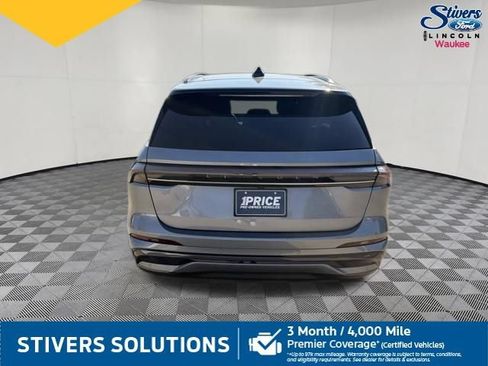 Used 2025 Lincoln Nautilus Reserve w/ Jet Appearance Package AWD/4WD image 8