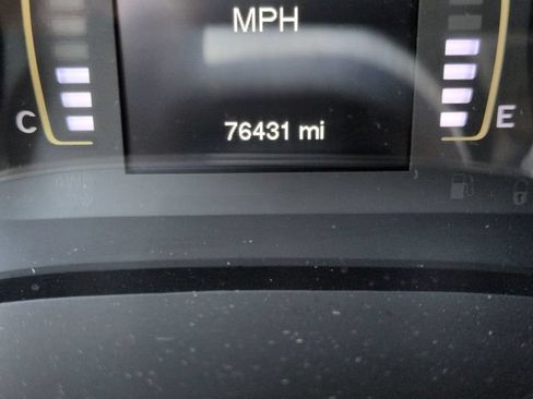 Used 2016 Jeep Cherokee Latitude w/ Cold Weather Group AWD/4WD image 14