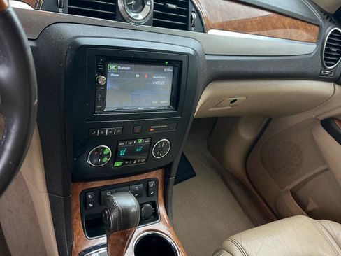 Used 2010 Buick Enclave CXL FWD image 14